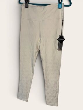 Mono B White Star-Textured Leggings